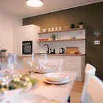 Peak Haven Apartments, Pohorje شقة